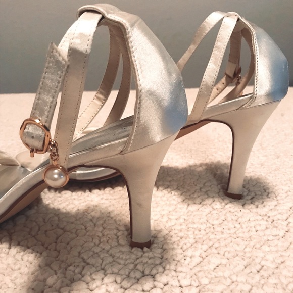 Cream Satin Dyeable Wedding Heels - Picture 3 of 5